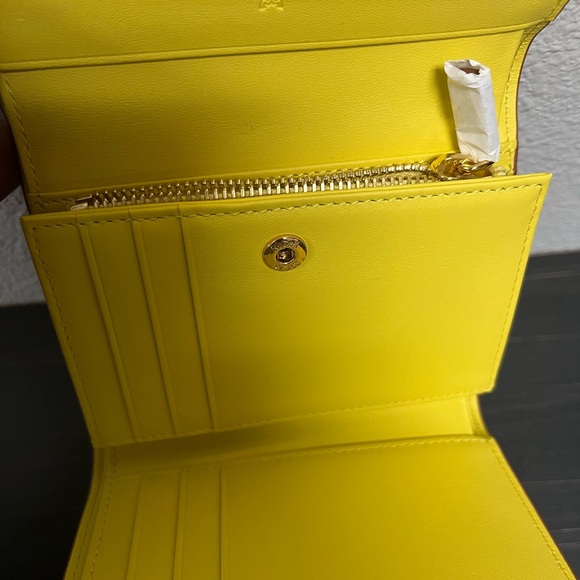 Multi Color Wallet - Picture 3 of 4